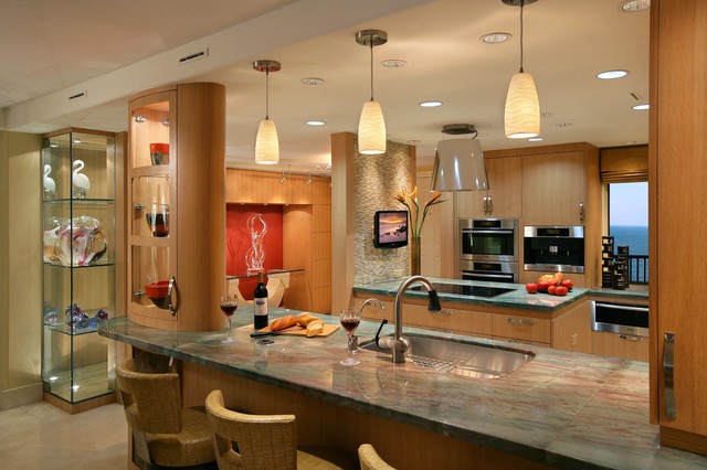 暖色调现代风格 厨房中岛隔断设计