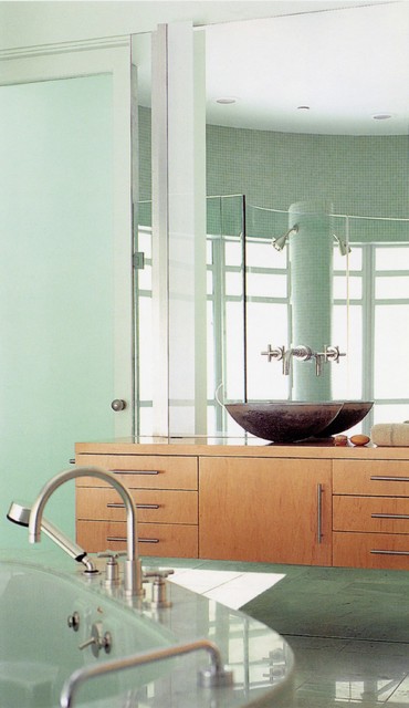 豪华现代玻璃材质卫生间效果图