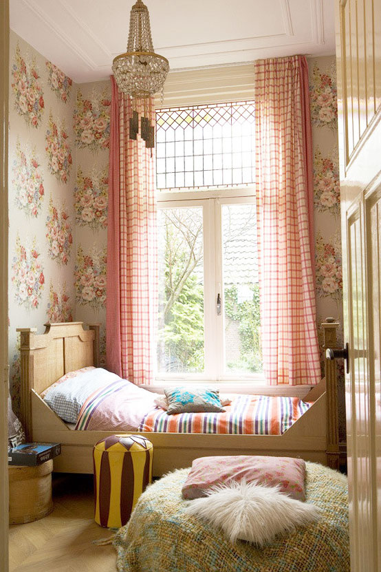 韩式田园风卧室 粉色格子窗帘设计
