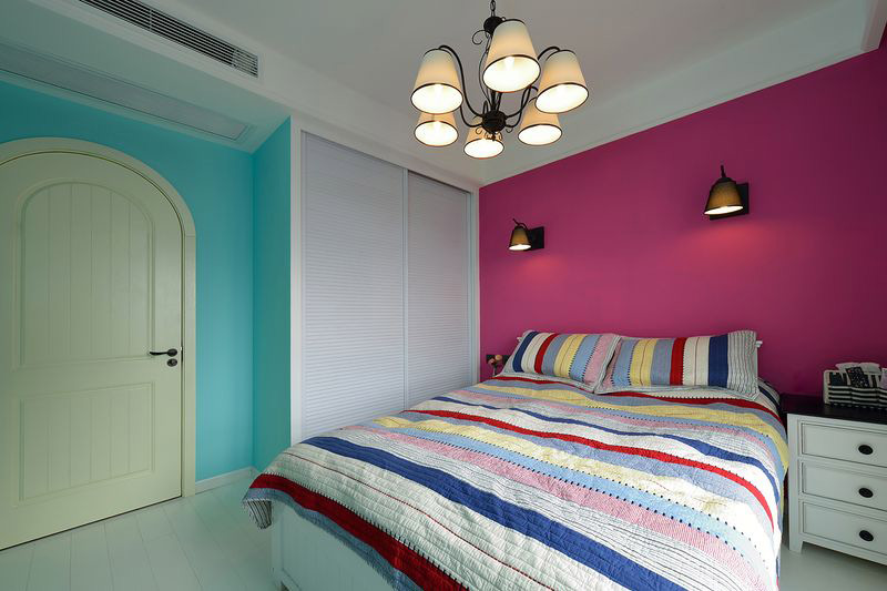 地中海风情卧室 桃红色背景墙设计