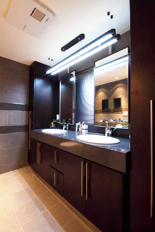 高端现代新中式 咖色系双人浴室柜设计