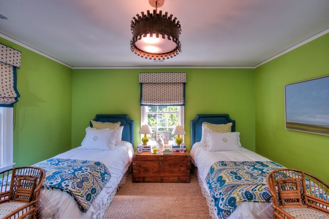 清新简欧风双人房卧室 草绿色背景墙设计