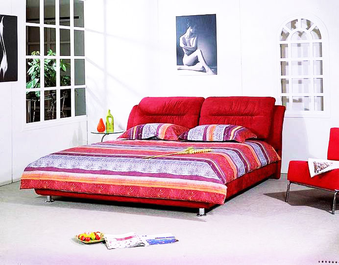 简美式卧室 大红色布艺床效果图