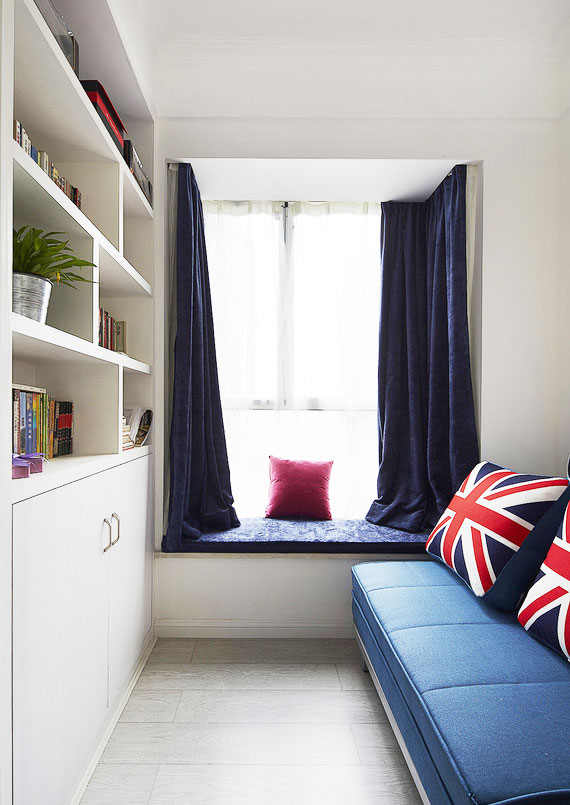 清爽简美式卧室小型飘窗设计图