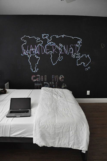 个性北欧风卧室 黑板背景墙设计