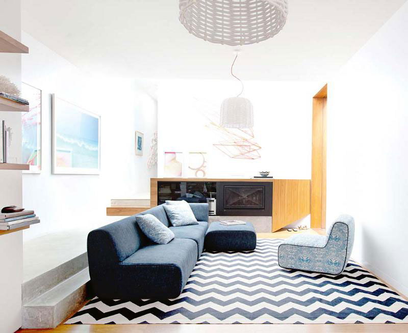 波普风混搭客厅 蓝色单人沙发设计