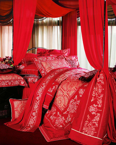 华丽复古东南亚风情 大红色婚床效果图