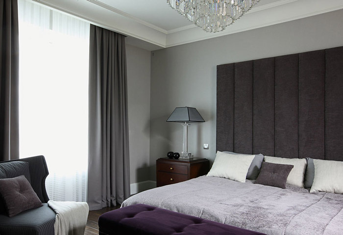 简洁北欧风卧室 深灰色床头软包设计