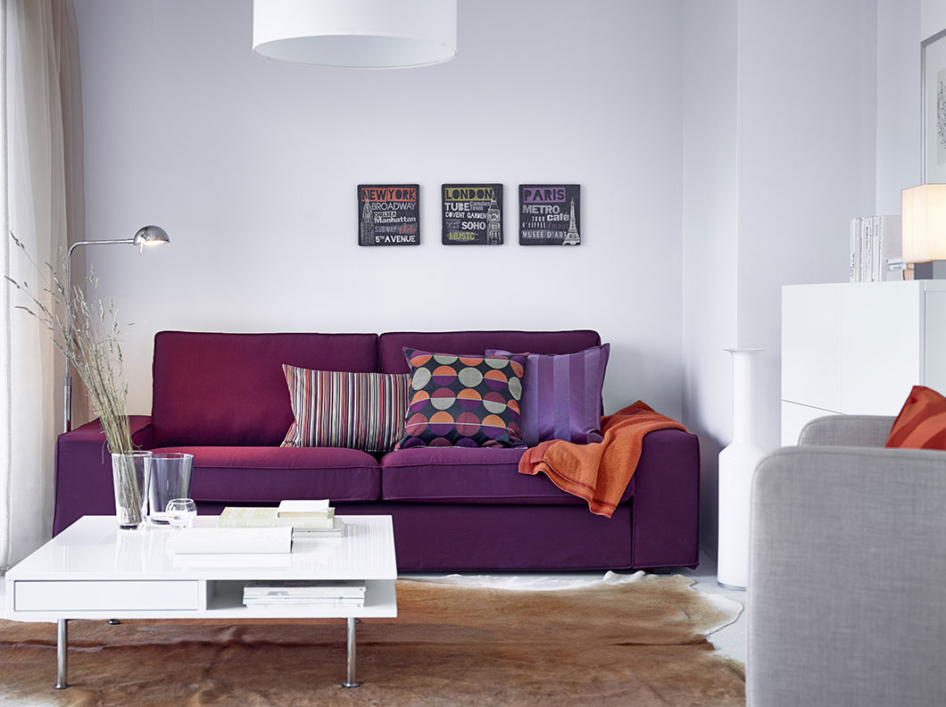 现代简约风客厅 深紫色沙发效果图