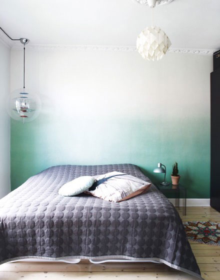 绿色简欧风卧室 渐变色背景墙设计