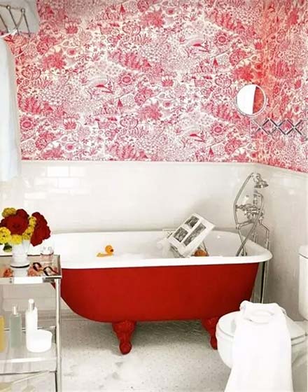 浪漫北欧风卫生间 红色浴缸效果图