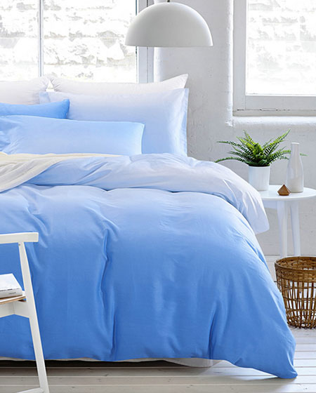 浪漫简约风卧室 蓝色渐变色床品设计