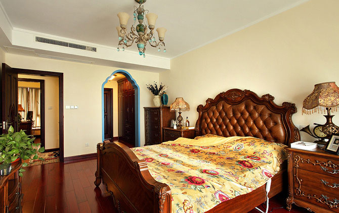 古典美式地中海卧室效果图
