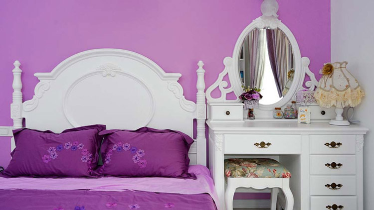 浪漫欧式田园风卧室 紫罗兰背景墙设计