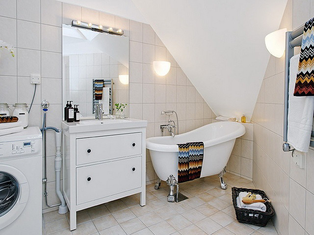 简洁北欧风卫生间 白色洗手台效果图