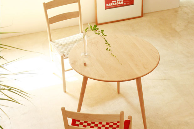 温馨宜家日式 原木圆桌图片
