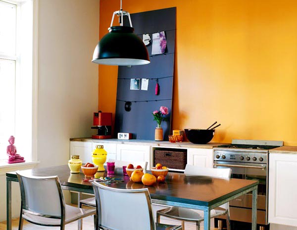 北欧风餐厨房 橙色背景墙设计