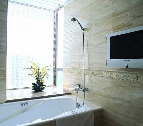 带浴缸的卫生间设计 彰显简洁大气之美