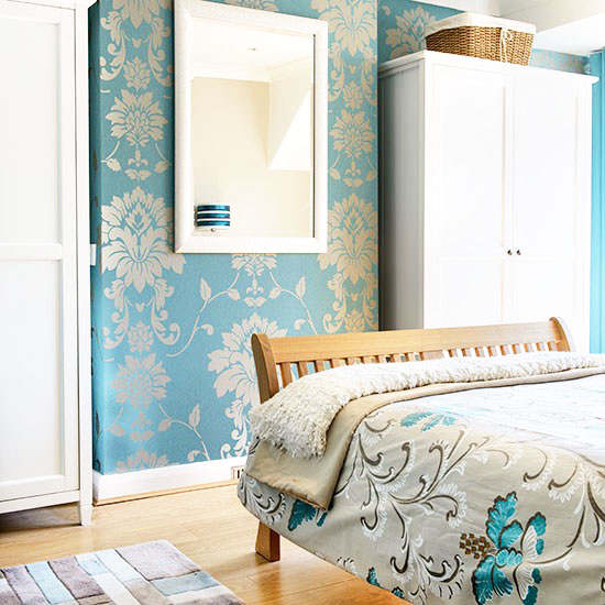 清新欧式田园风卧室 蓝色花背景墙设计