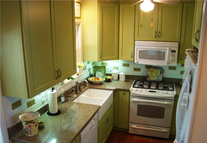 简欧风小户型厨房 抹绿色橱柜设计图