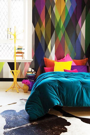 个性北欧混搭风卧室 绚丽几何图案背景墙设计