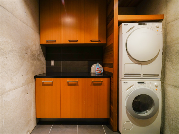 洗衣机阳台柜安装注意事项 阳台安装洗衣机柜的优点
