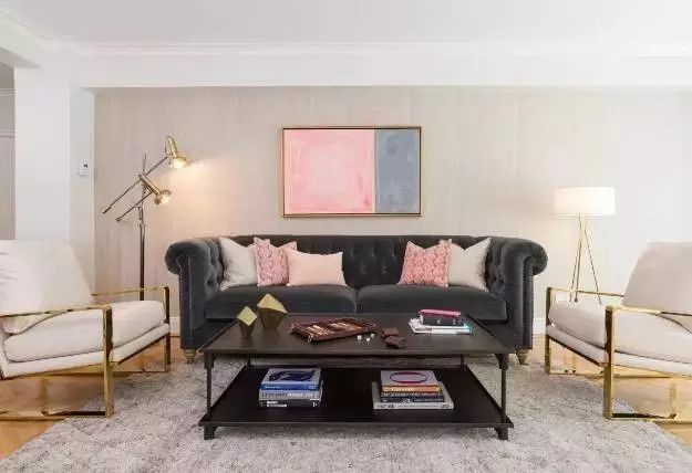 不同材质的沙发如何搭配，才能让家美出新高度！