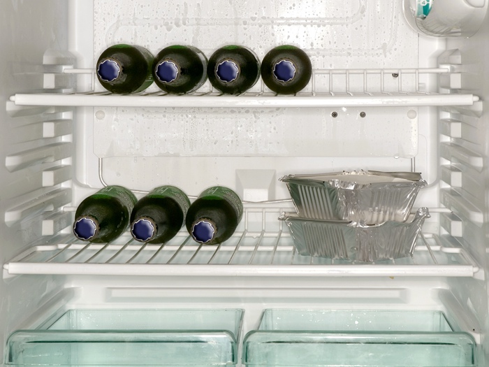 冰箱隔断的适用材料  冰箱放在哪里比较好