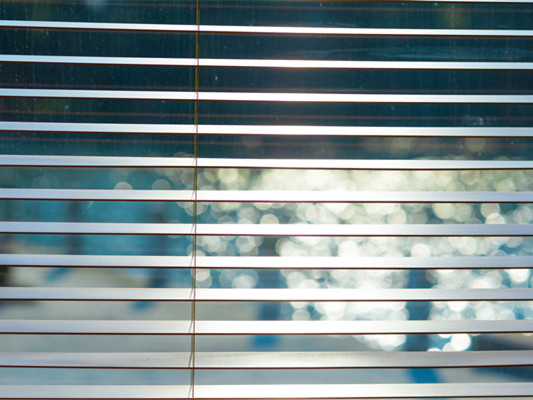 阳台铝合金窗户安装注意什么 铝合金窗户选购有什么技巧