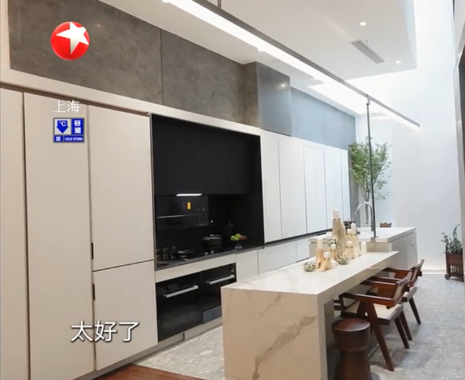 广州老破小“危房”被改造成豪华别墅，网友惊呆：这是什么神级爆改…