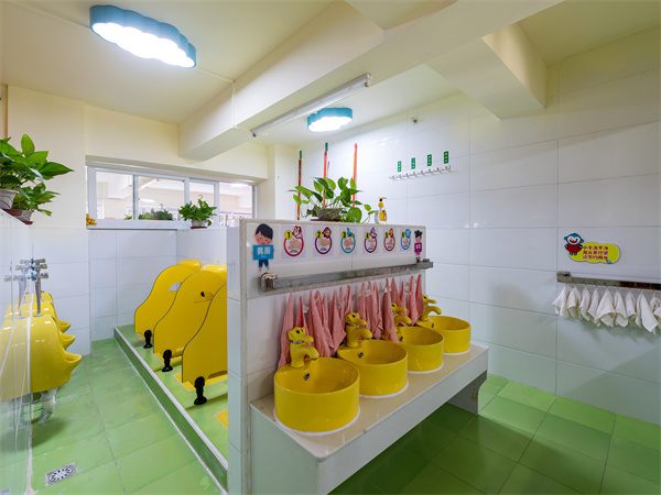 幼儿园厕所装修效果图图片