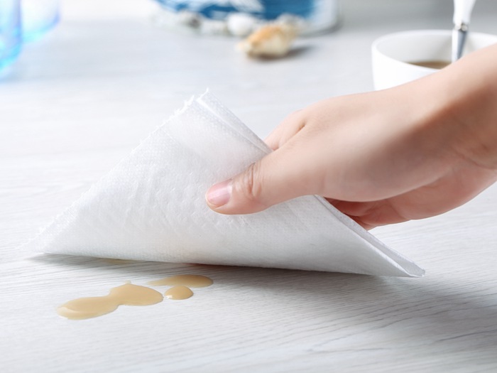 厨房用纸巾好还是无纺布抹布好 厨房用纸巾的好处有哪些